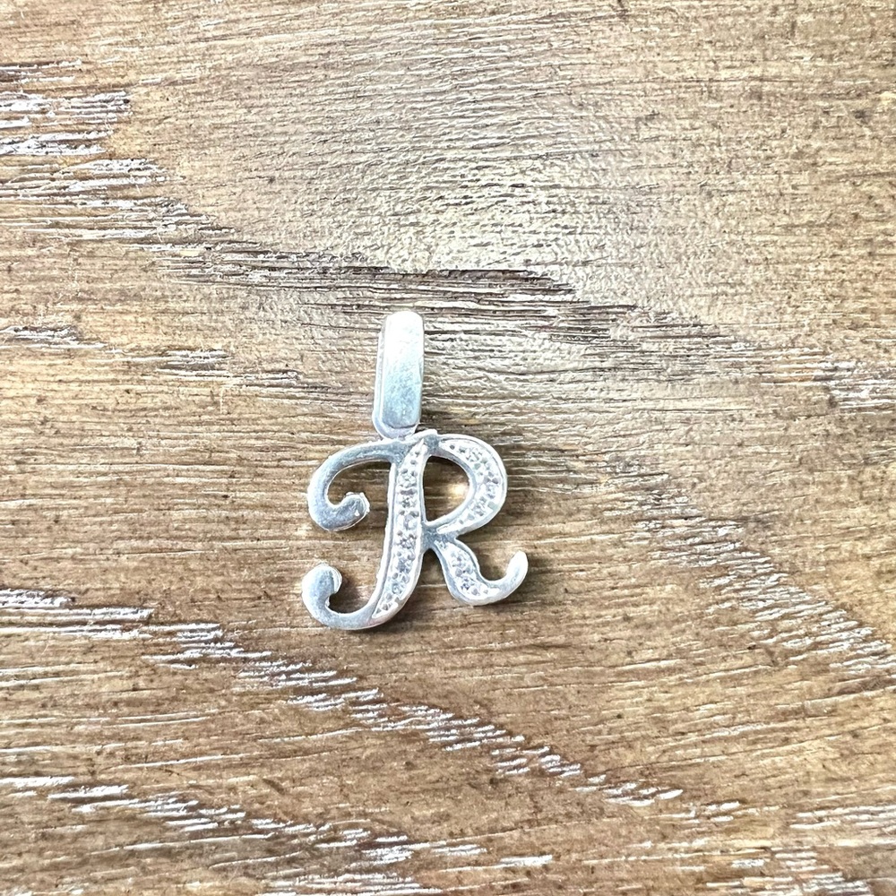 Silver pendant letter R